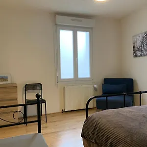 Familial Le Tanis Apartment Pontorson